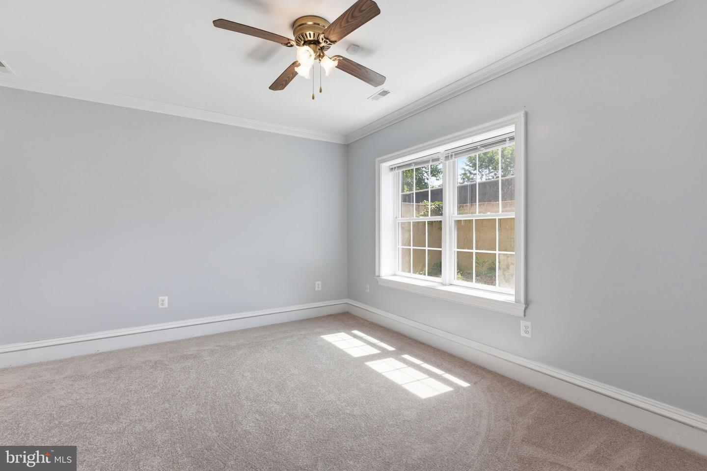 8813 Oak Leaf Dr Property Photo 39