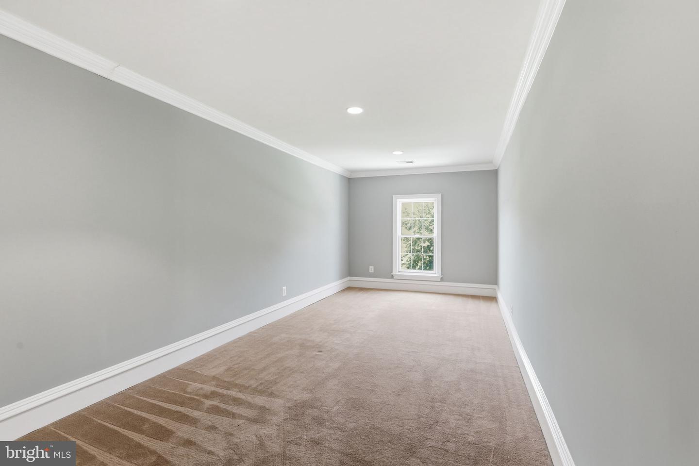8813 Oak Leaf Dr Property Photo 41