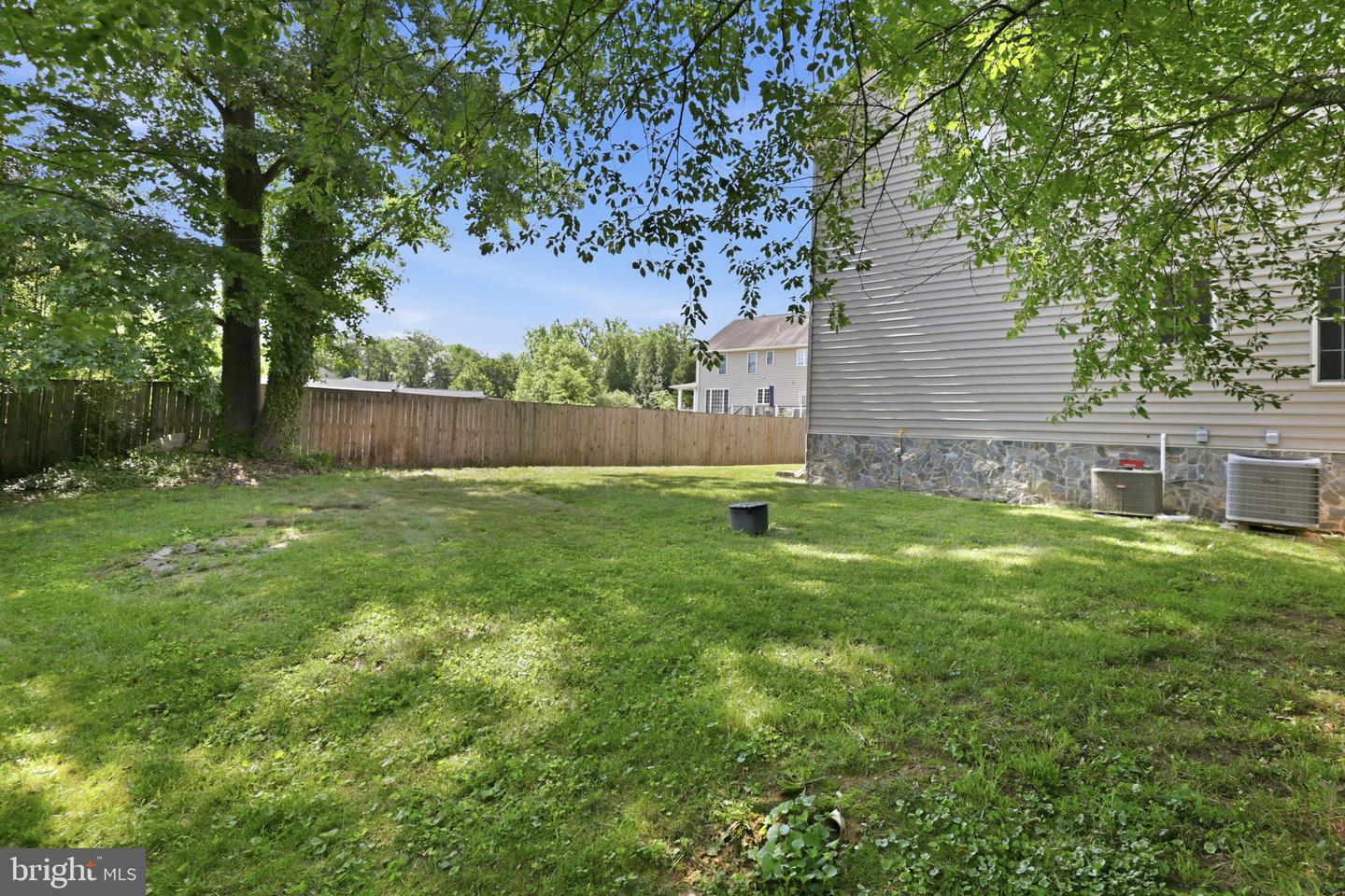 8813 Oak Leaf Dr Property Photo 54