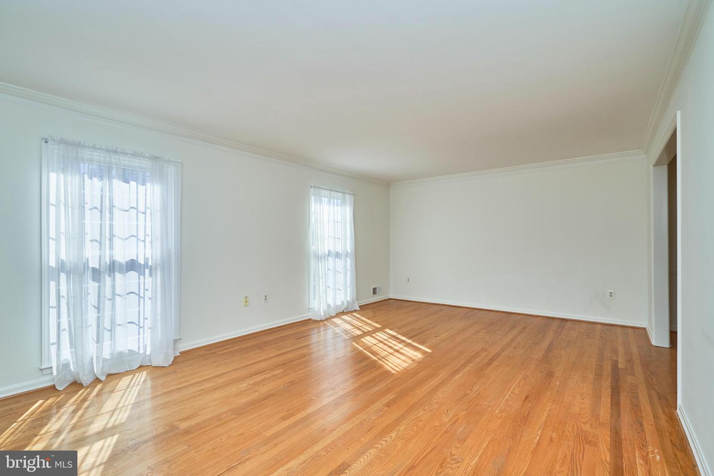 5806 Bent Twig Rd Property Photo 4