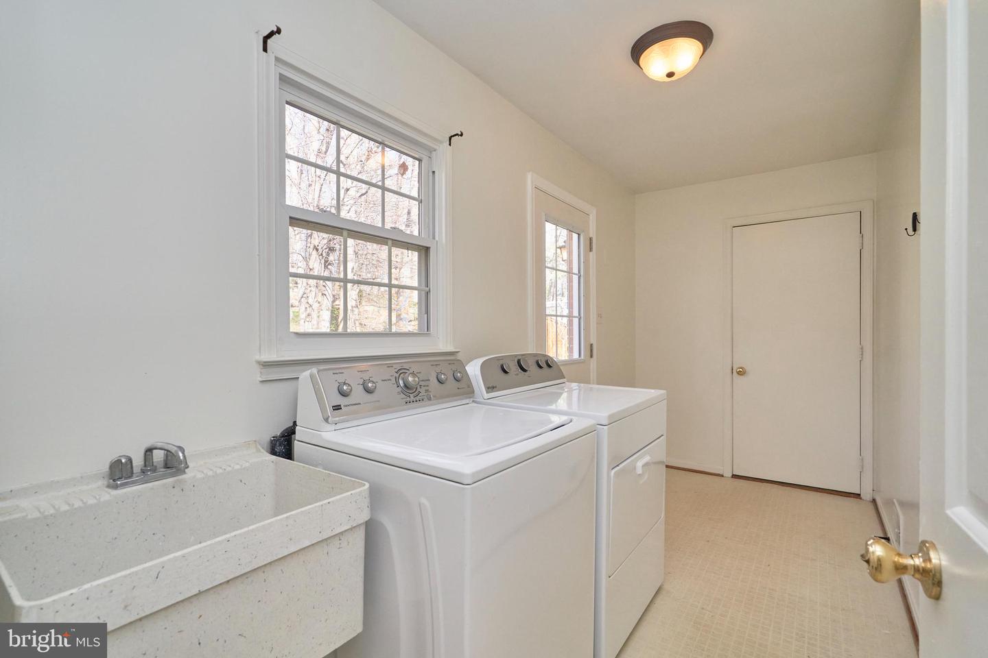 5806 Bent Twig Rd Property Photo 17