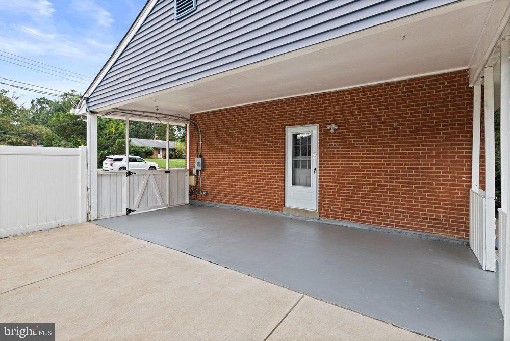 7600 Hamlet St Property Photo 28