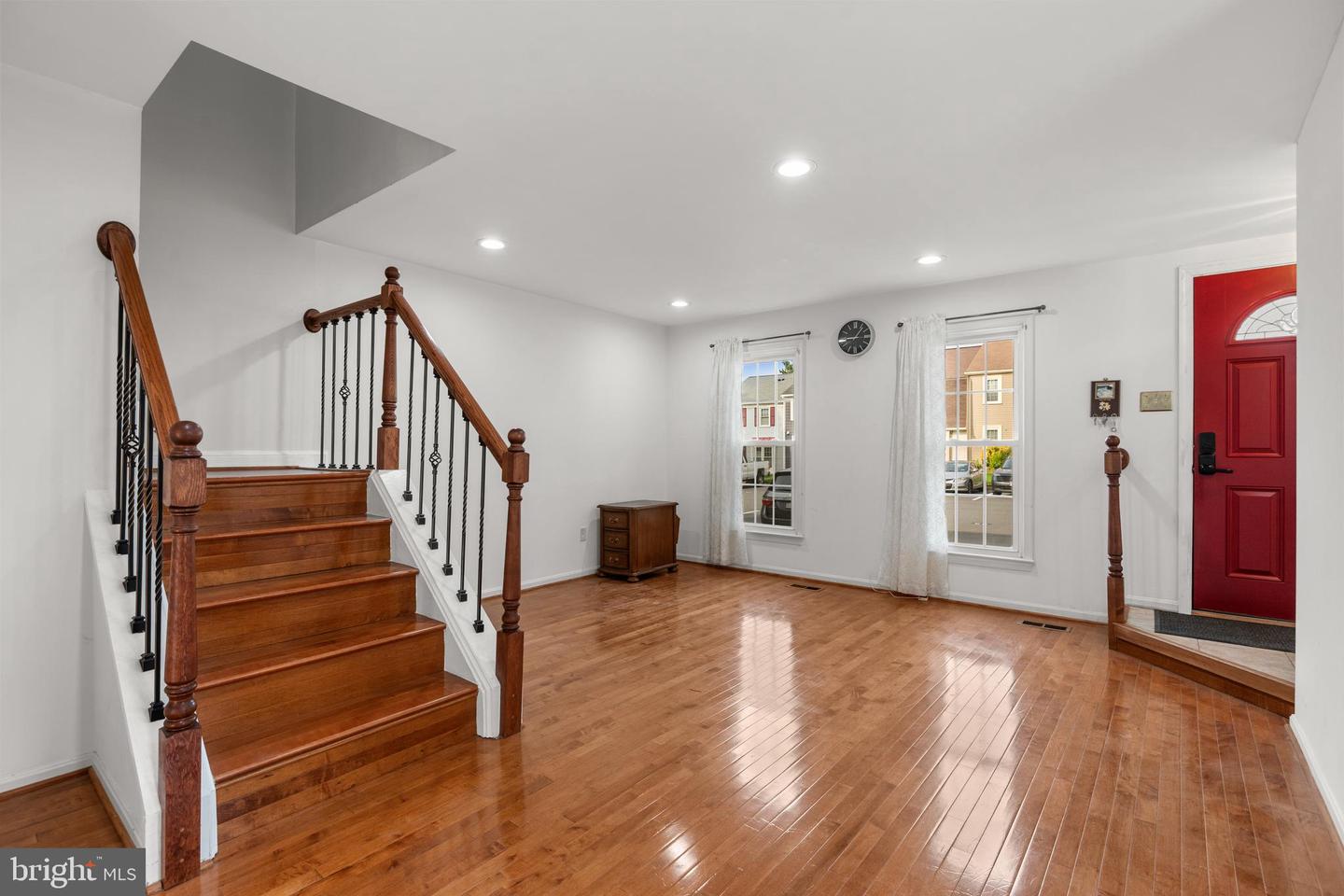 8063 Dulciana Ct Property Photo 3