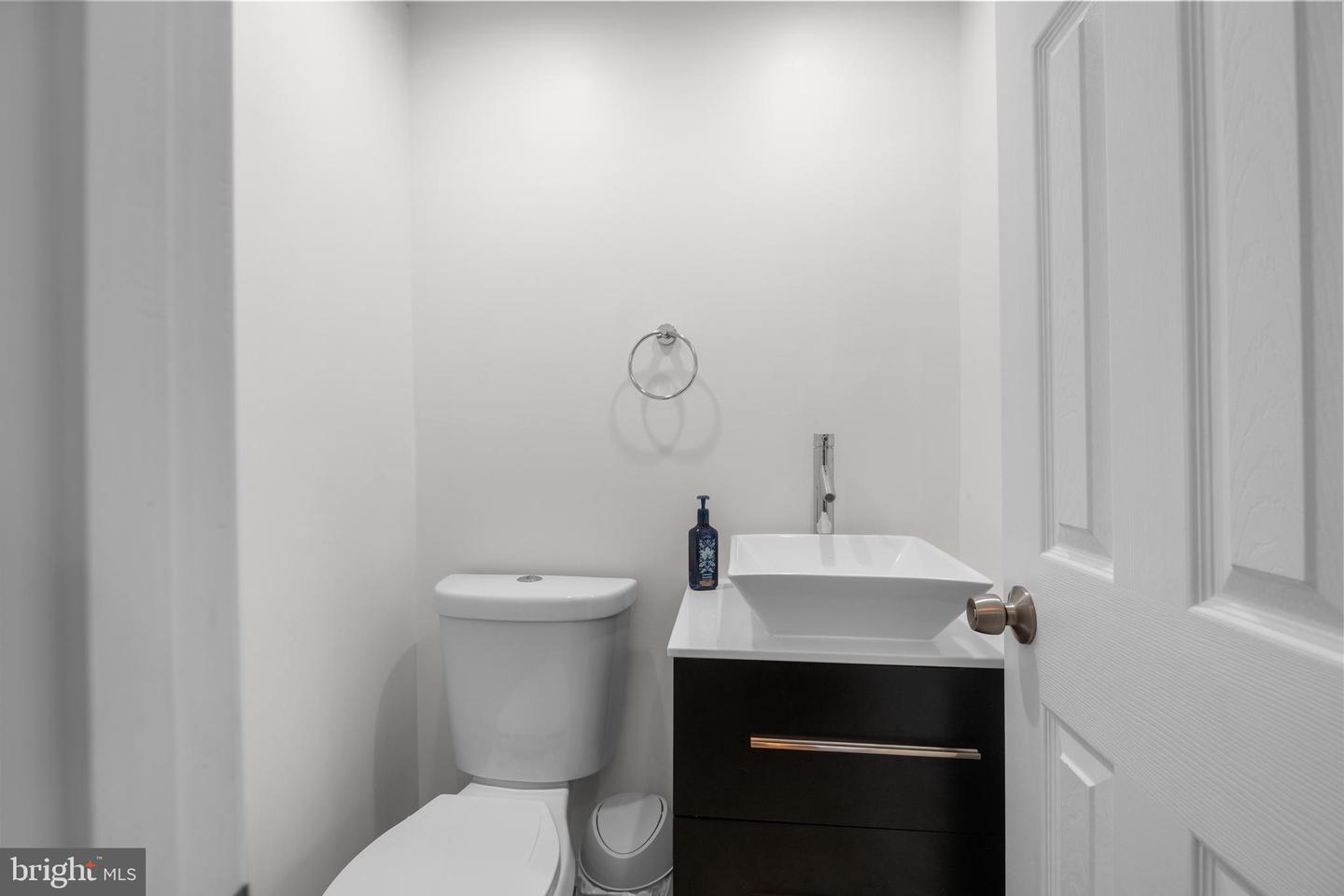 8063 Dulciana Ct Property Photo 5
