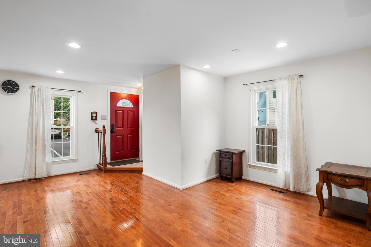 8063 Dulciana Ct Property Photo 6