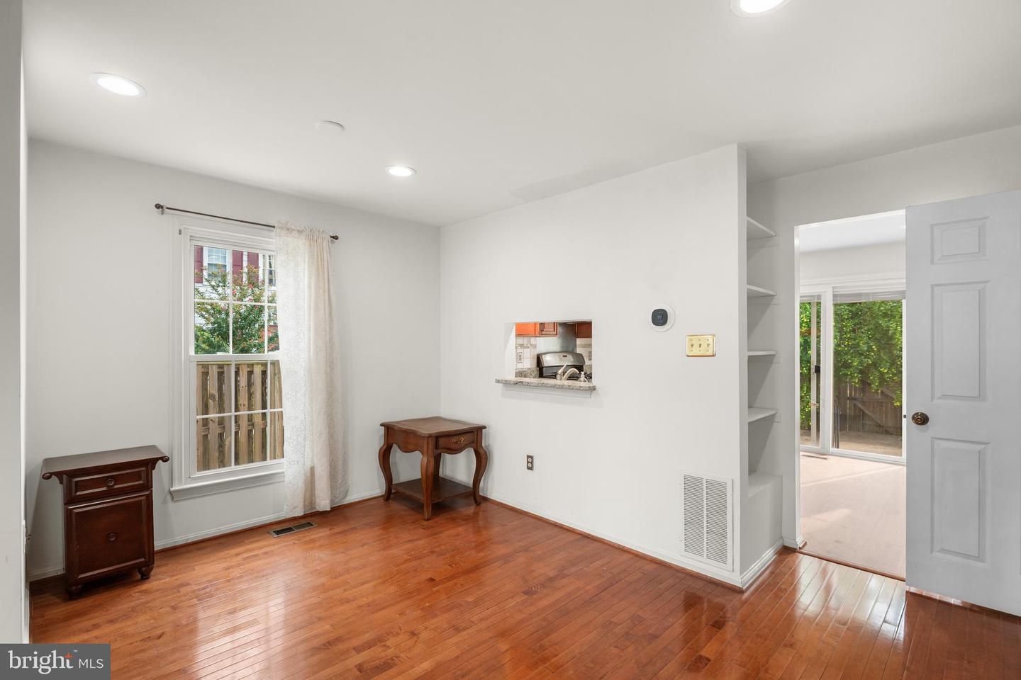 8063 Dulciana Ct Property Photo 7