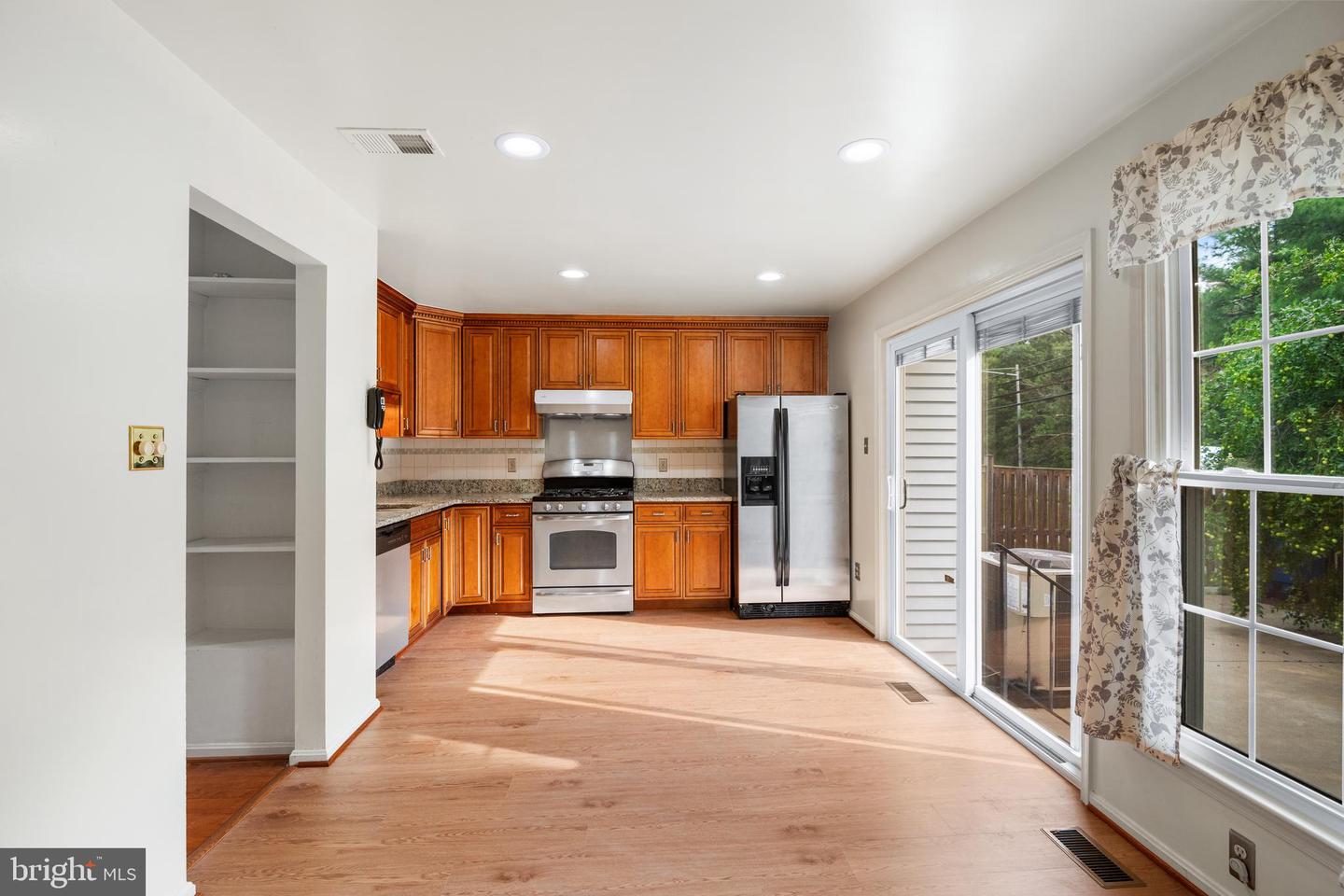 8063 Dulciana Ct Property Photo 9