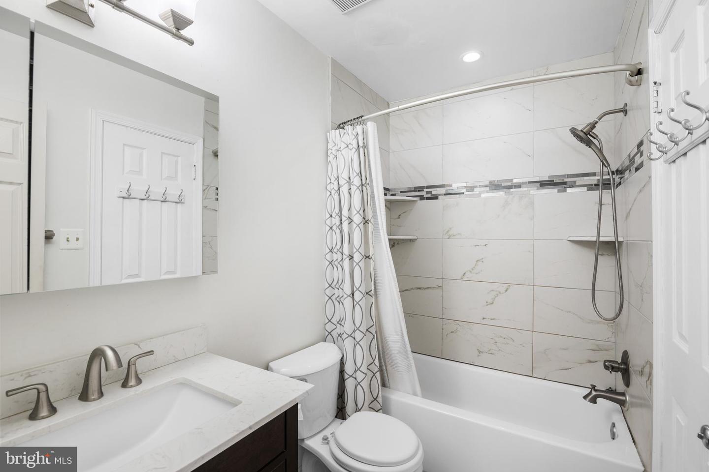8063 Dulciana Ct Property Photo 16