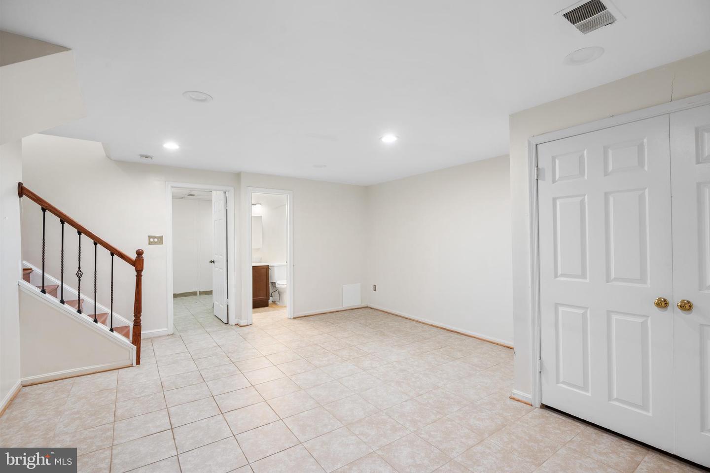 8063 Dulciana Ct Property Photo 24