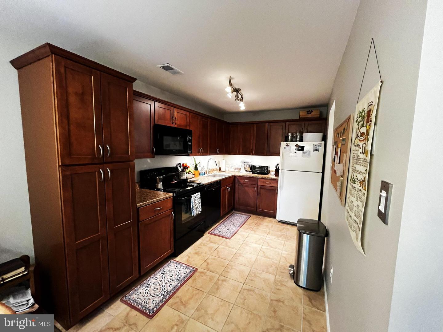 10673 Spring Oak Ct Property Photo 4