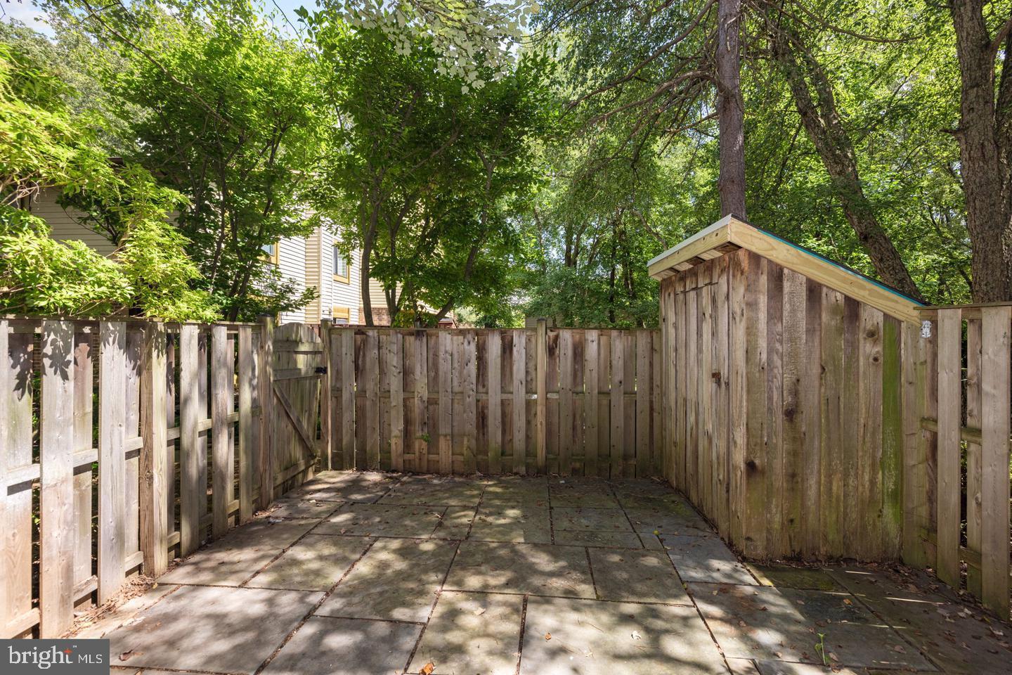 10673 Spring Oak Ct Property Photo 8