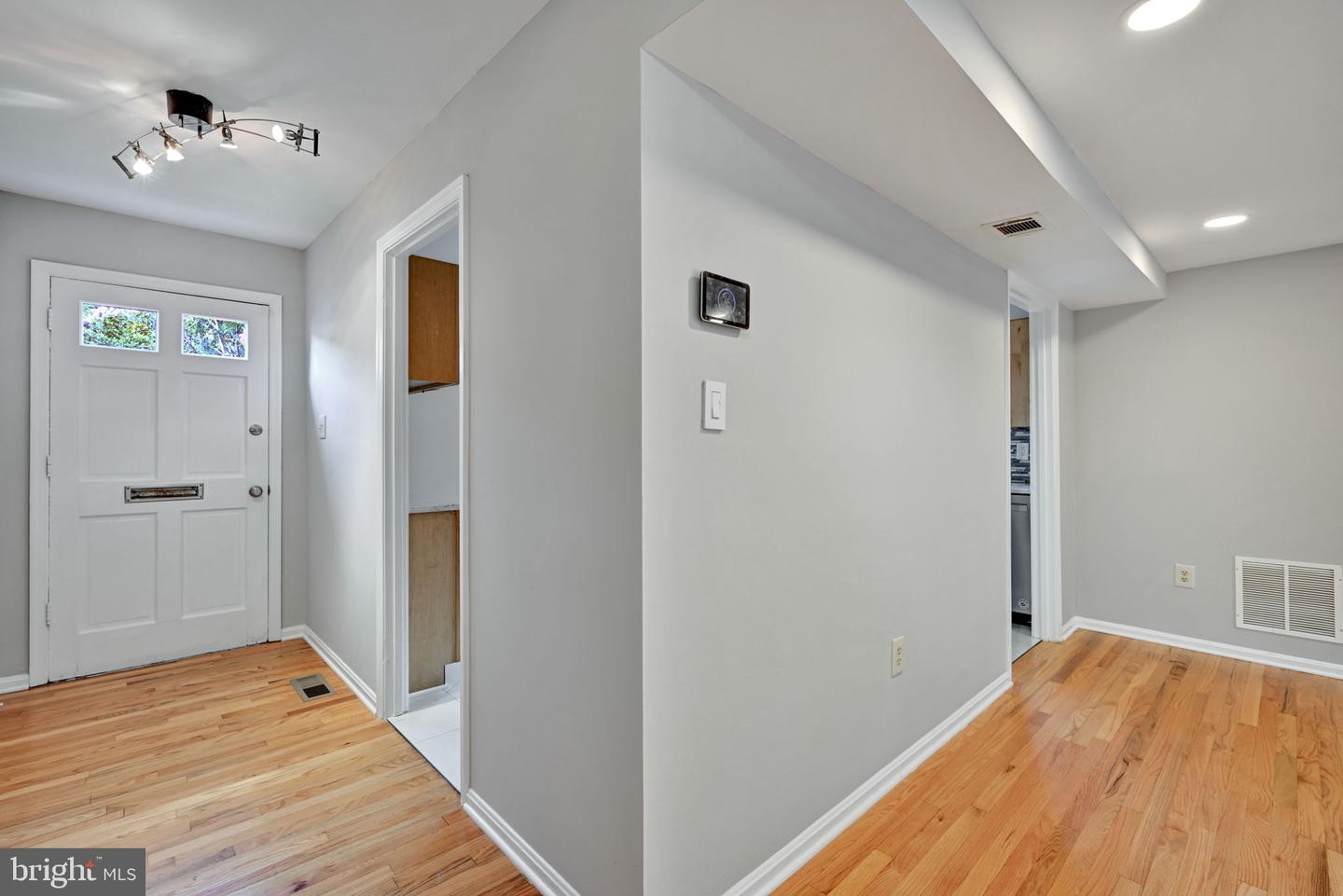 8069 Powderbrook Ln Property Photo 6