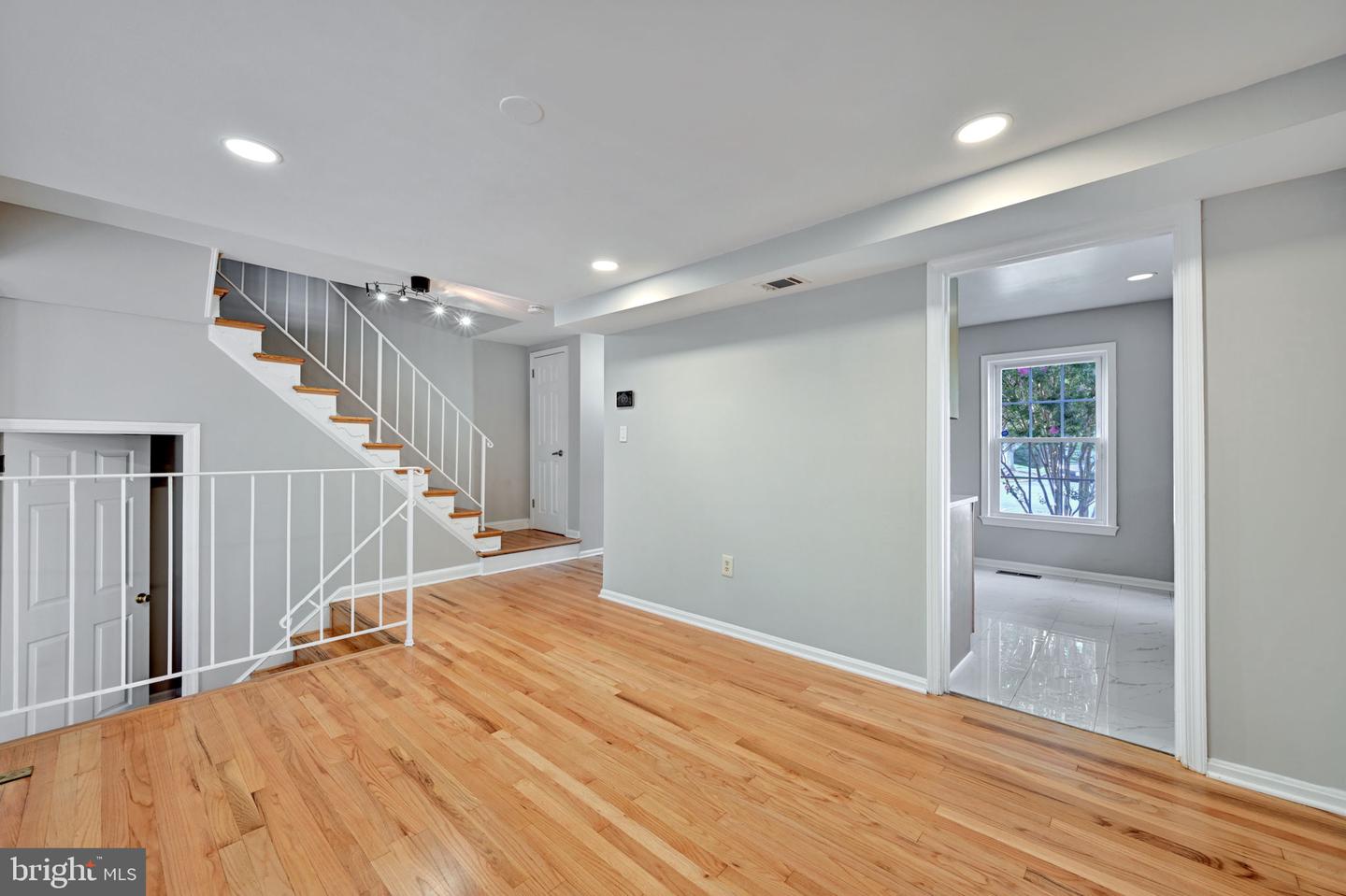 8069 Powderbrook Ln Property Photo 12