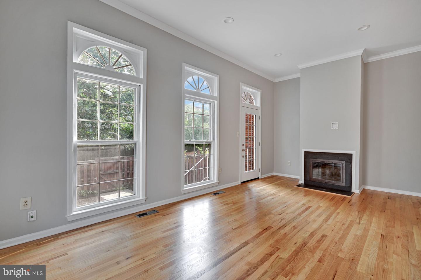 8069 Powderbrook Ln Property Photo 18