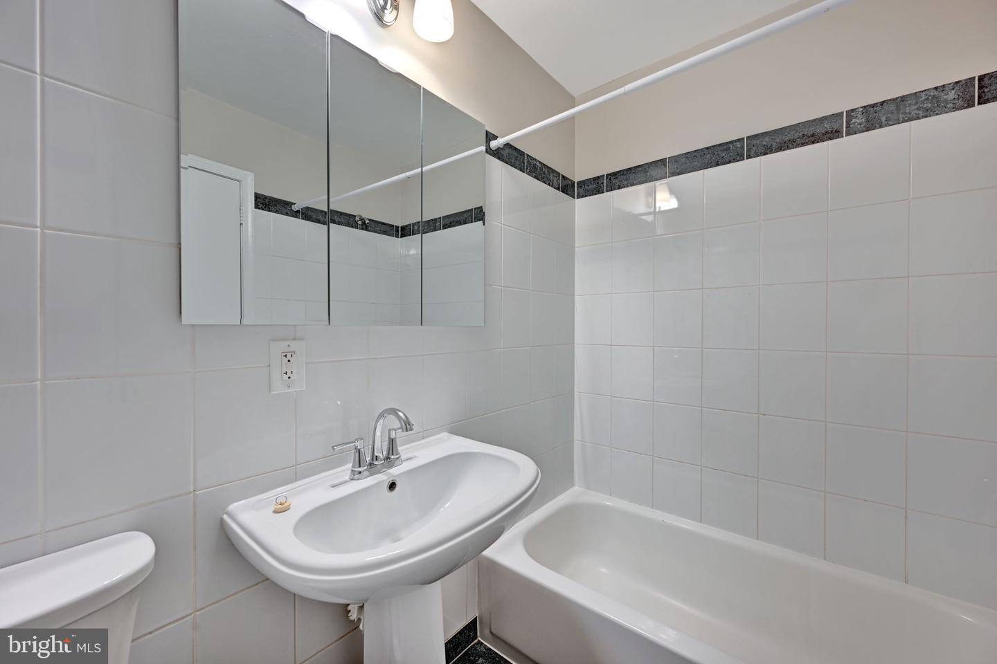 8069 Powderbrook Ln Property Photo 26