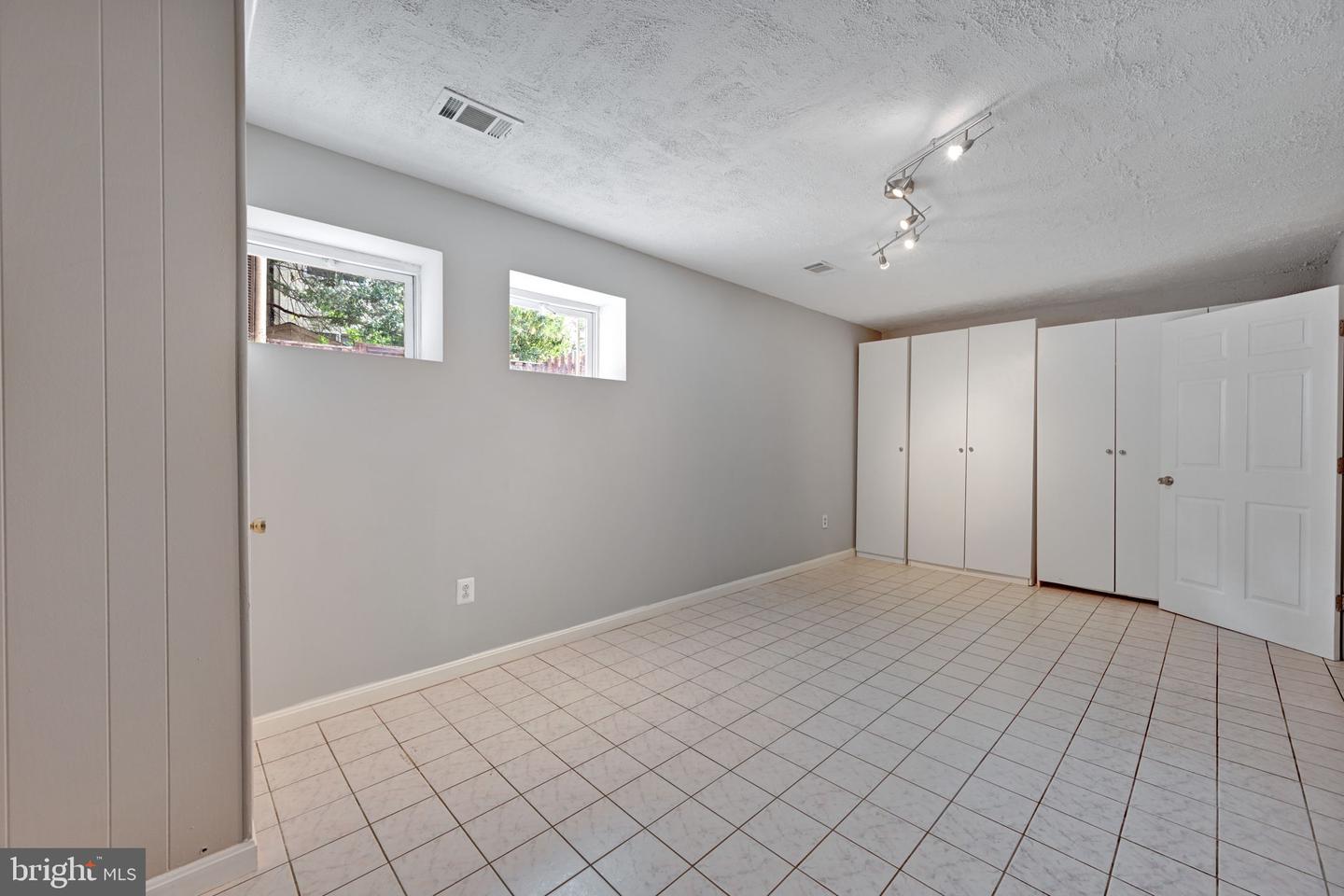 8069 Powderbrook Ln Property Photo 35
