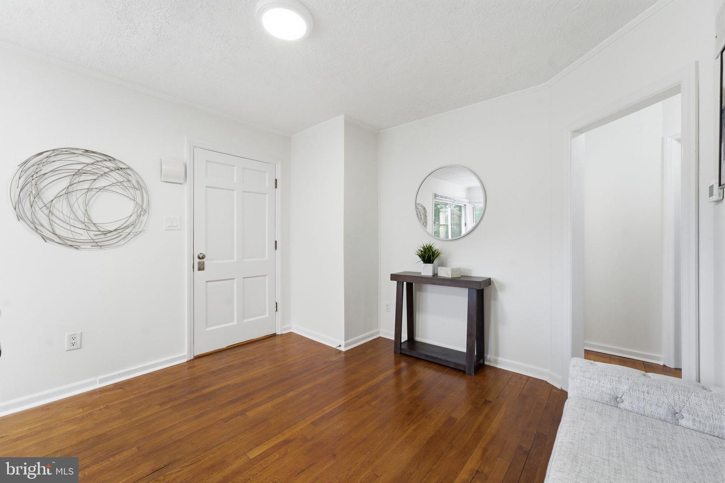 6711 Swarthmore Dr Property Photo 4