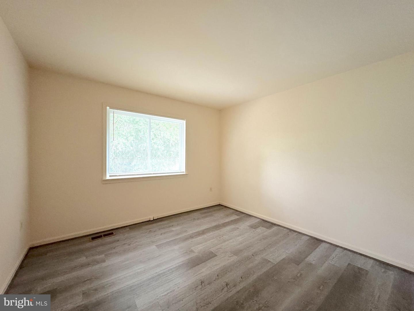 4657 Logsdon Dr Property Photo 12