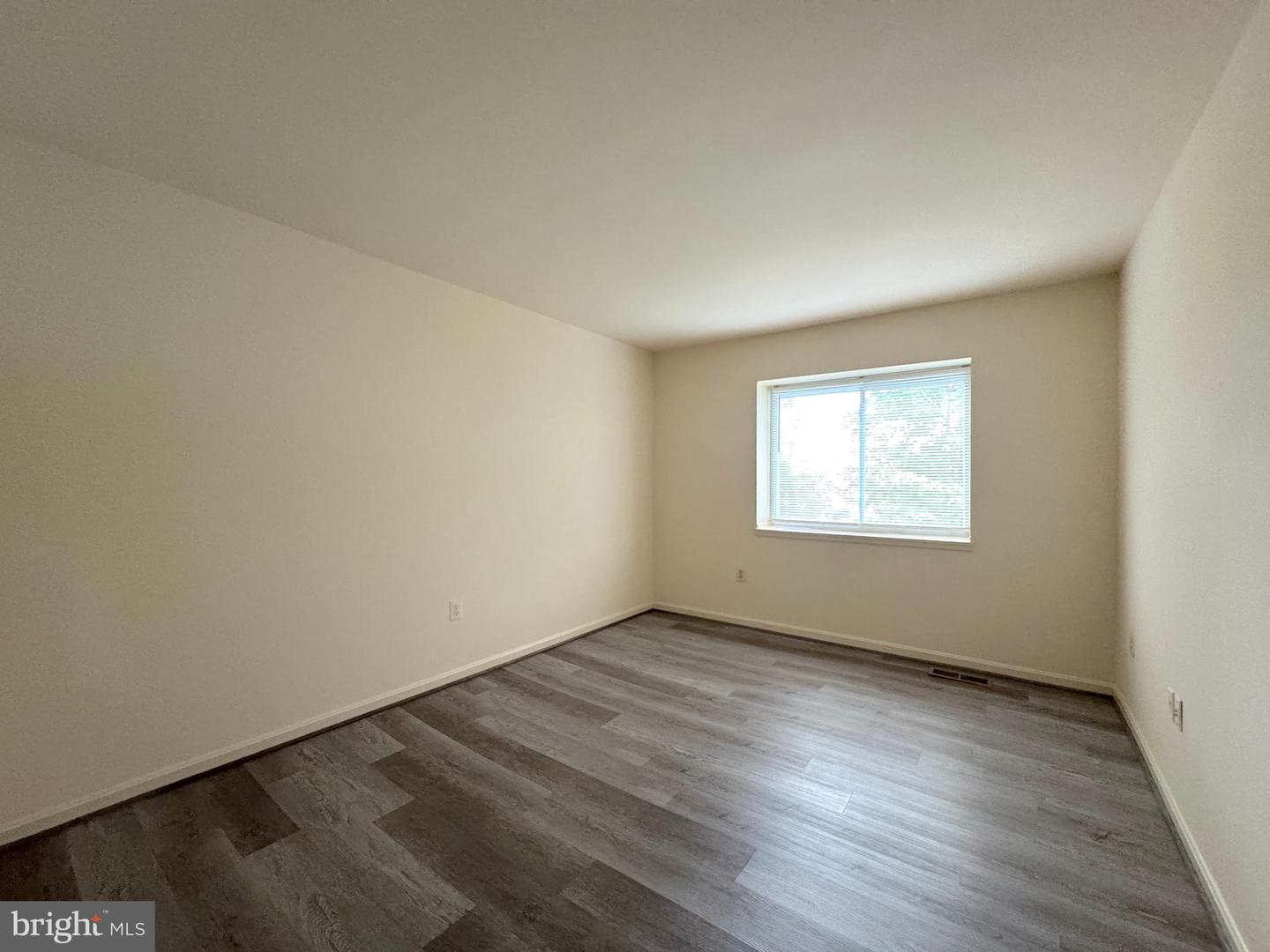 4657 Logsdon Dr Property Photo 18