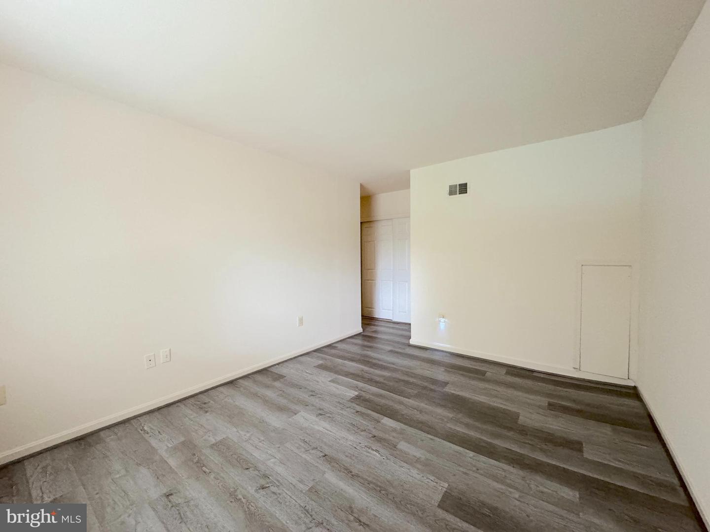 4657 Logsdon Dr Property Photo 19