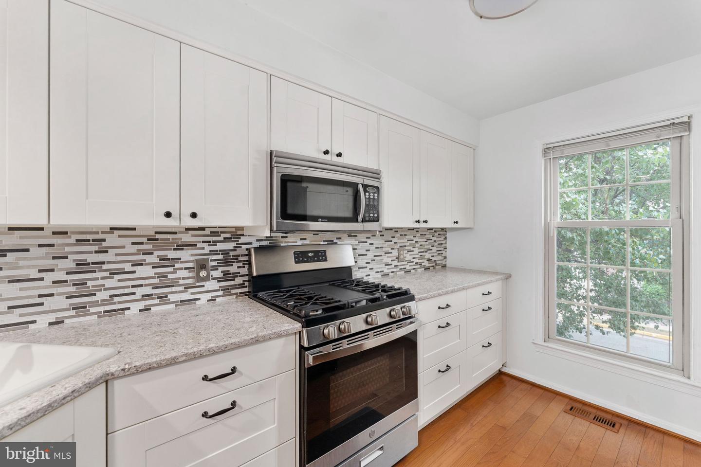 3022 Kings Village Rd Property Photo 10