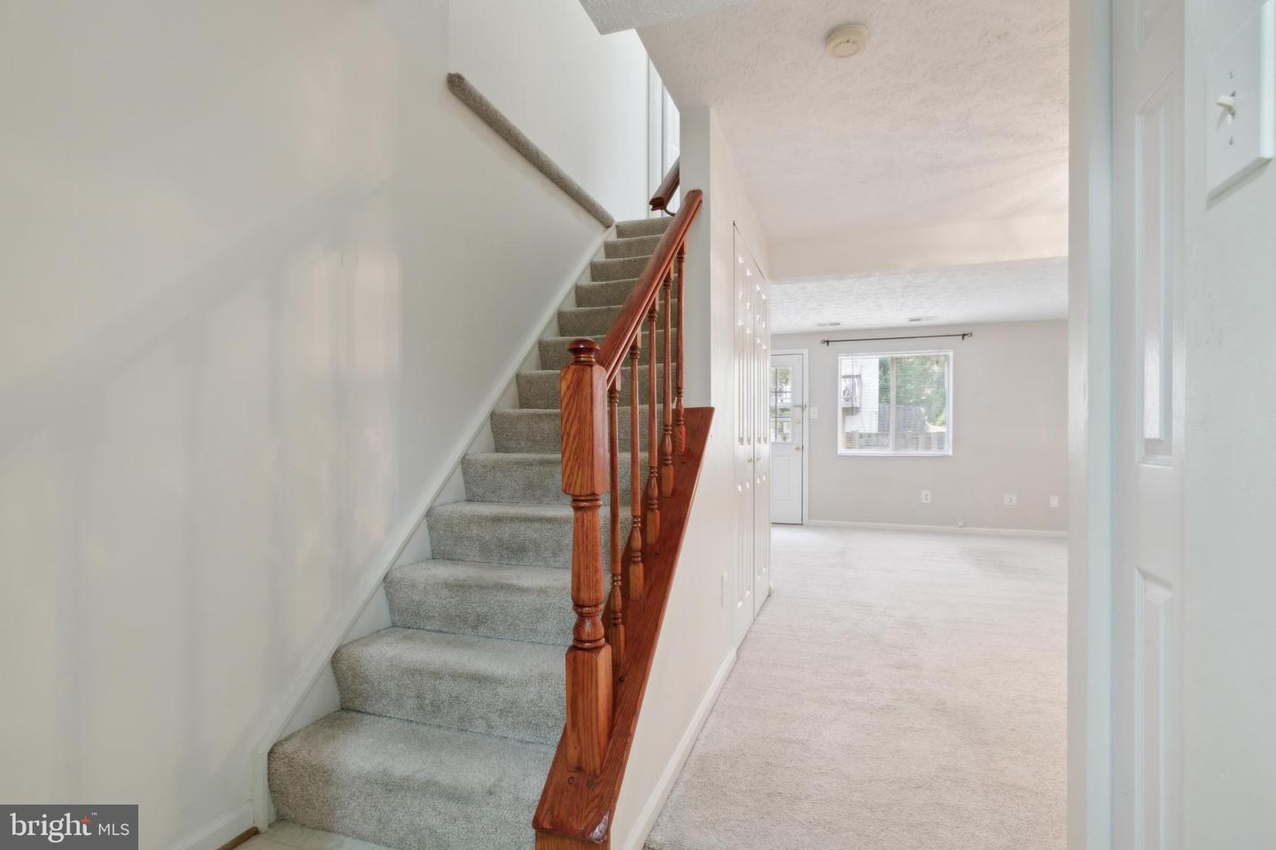 8483 Aurora Ct Property Photo 4