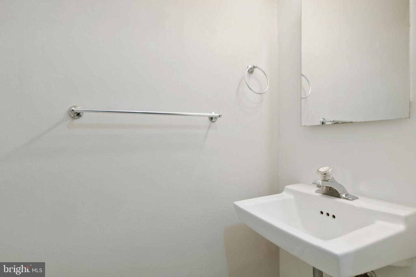8483 Aurora Ct Property Photo 6