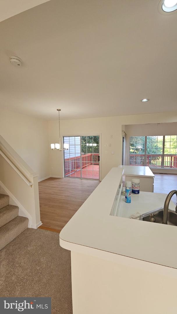 6852 Drifton Ct Property Photo 9
