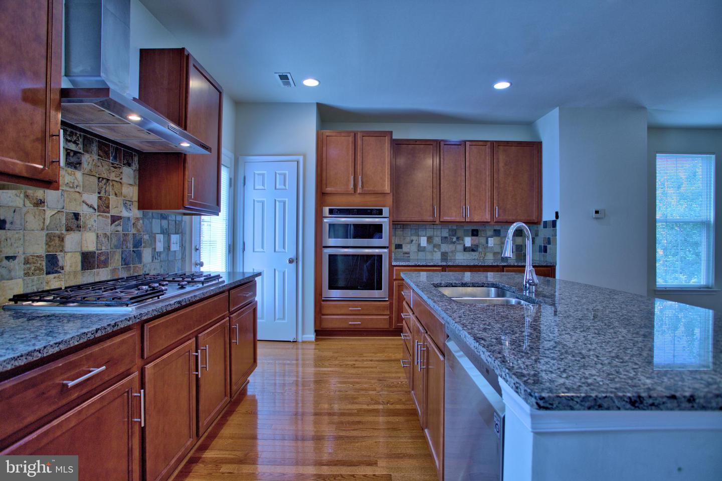 9612 Stockwell Ln Property Photo 12