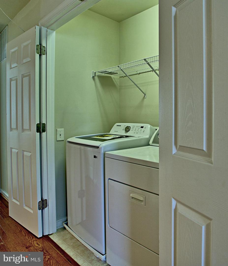 9612 Stockwell Ln Property Photo 25