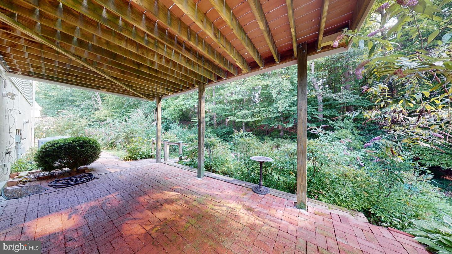 7628 Chancellor Way Property Photo 29