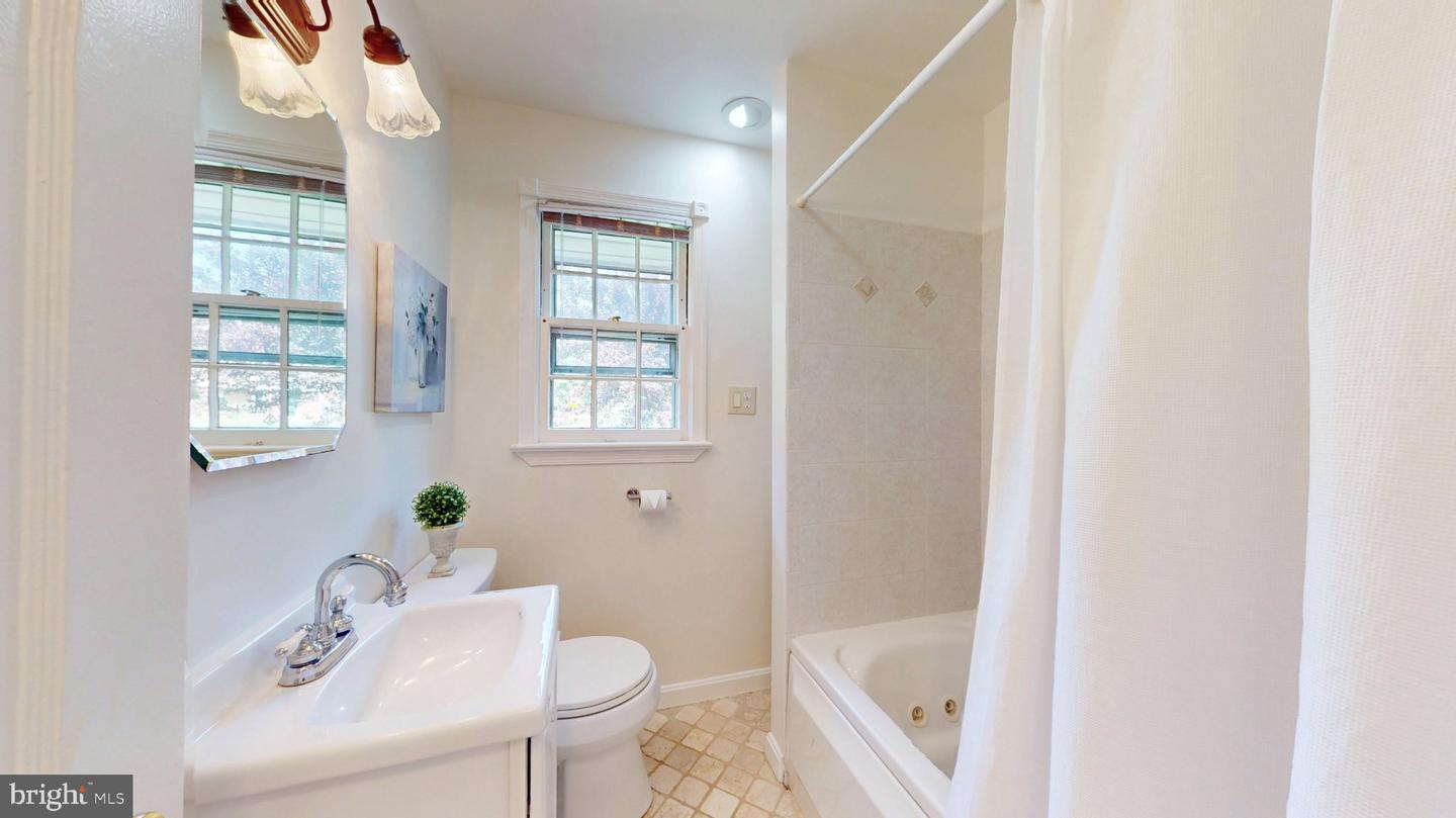 8100 Carlyle Pl Property Photo 29