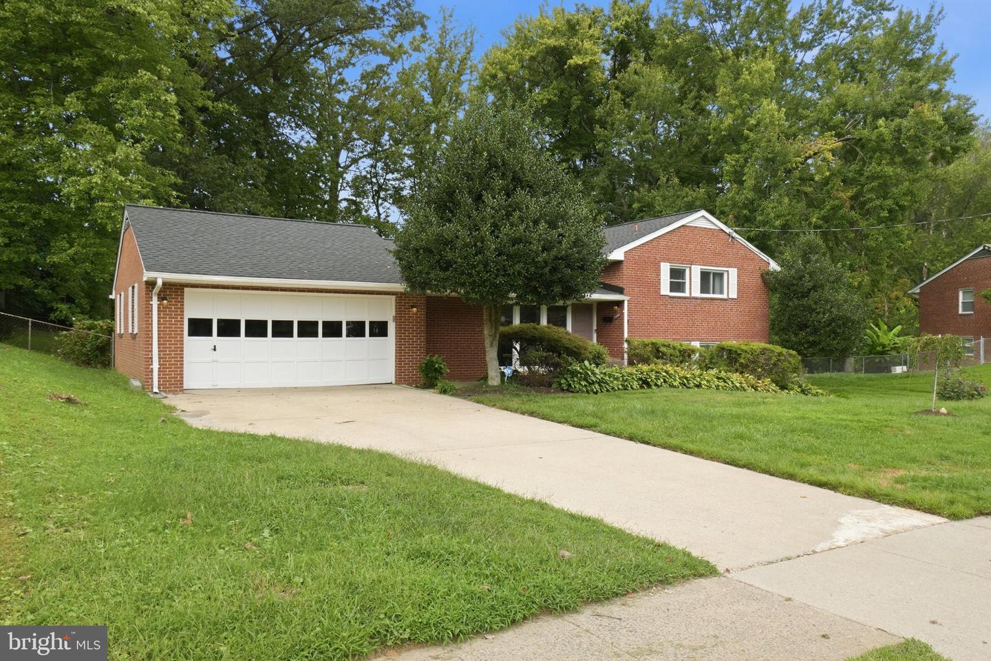 7545 Axton St Property Photo 2