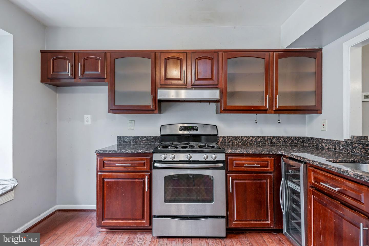 4749 Gainsborough Dr Property Photo 17