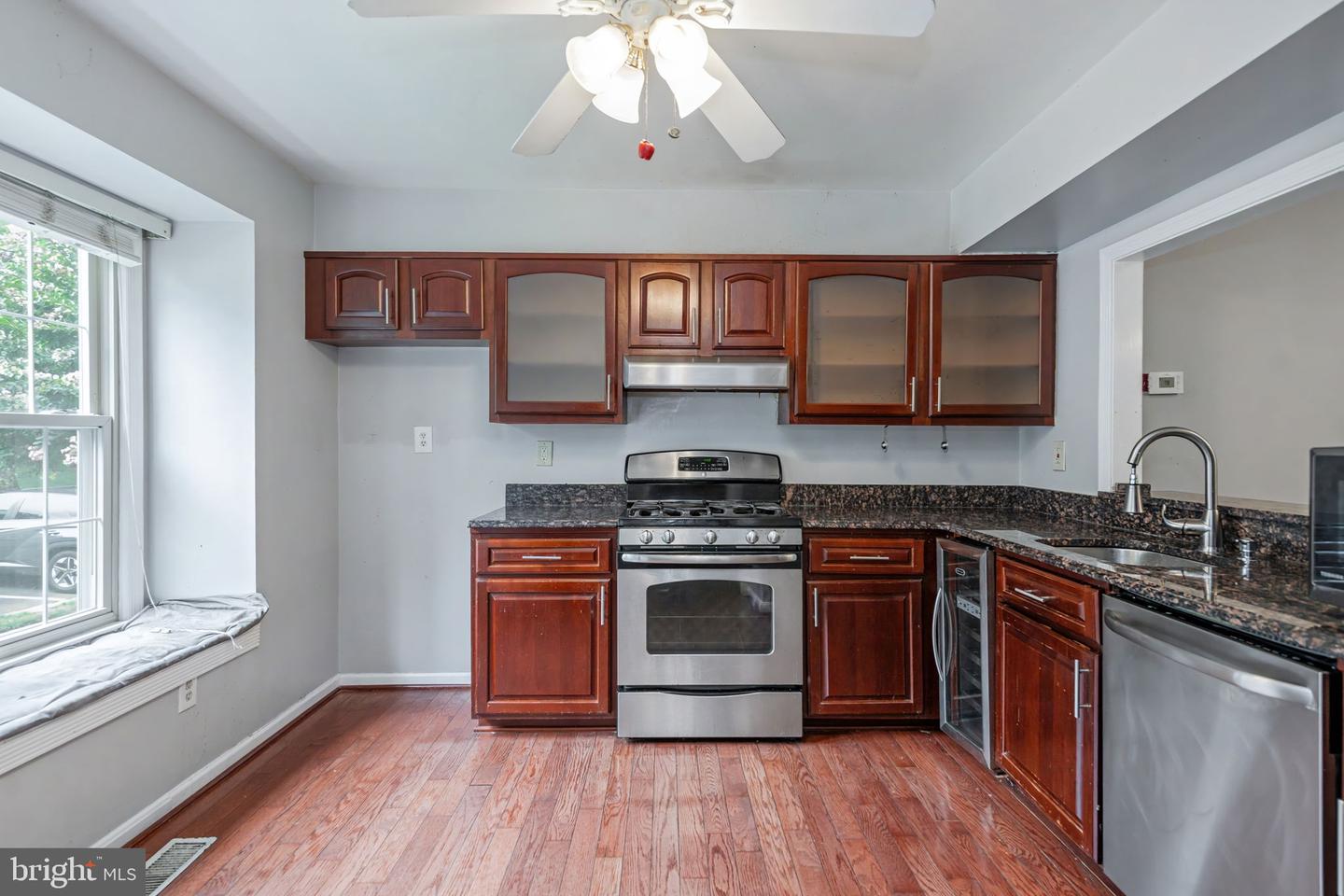 4749 Gainsborough Dr Property Photo 18