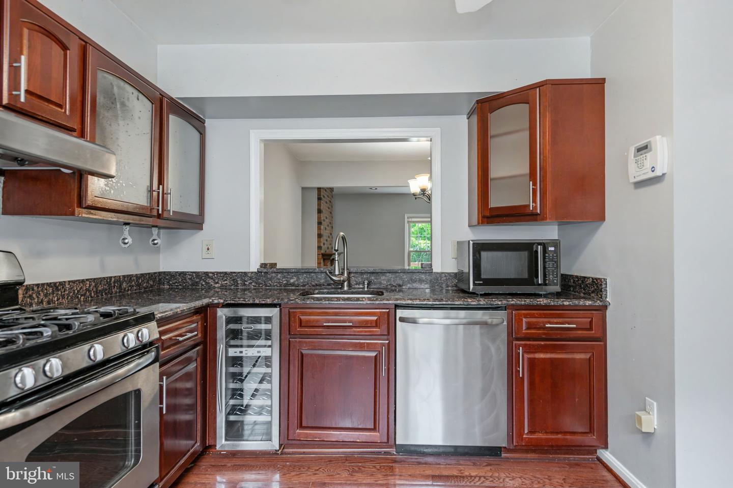 4749 Gainsborough Dr Property Photo 19