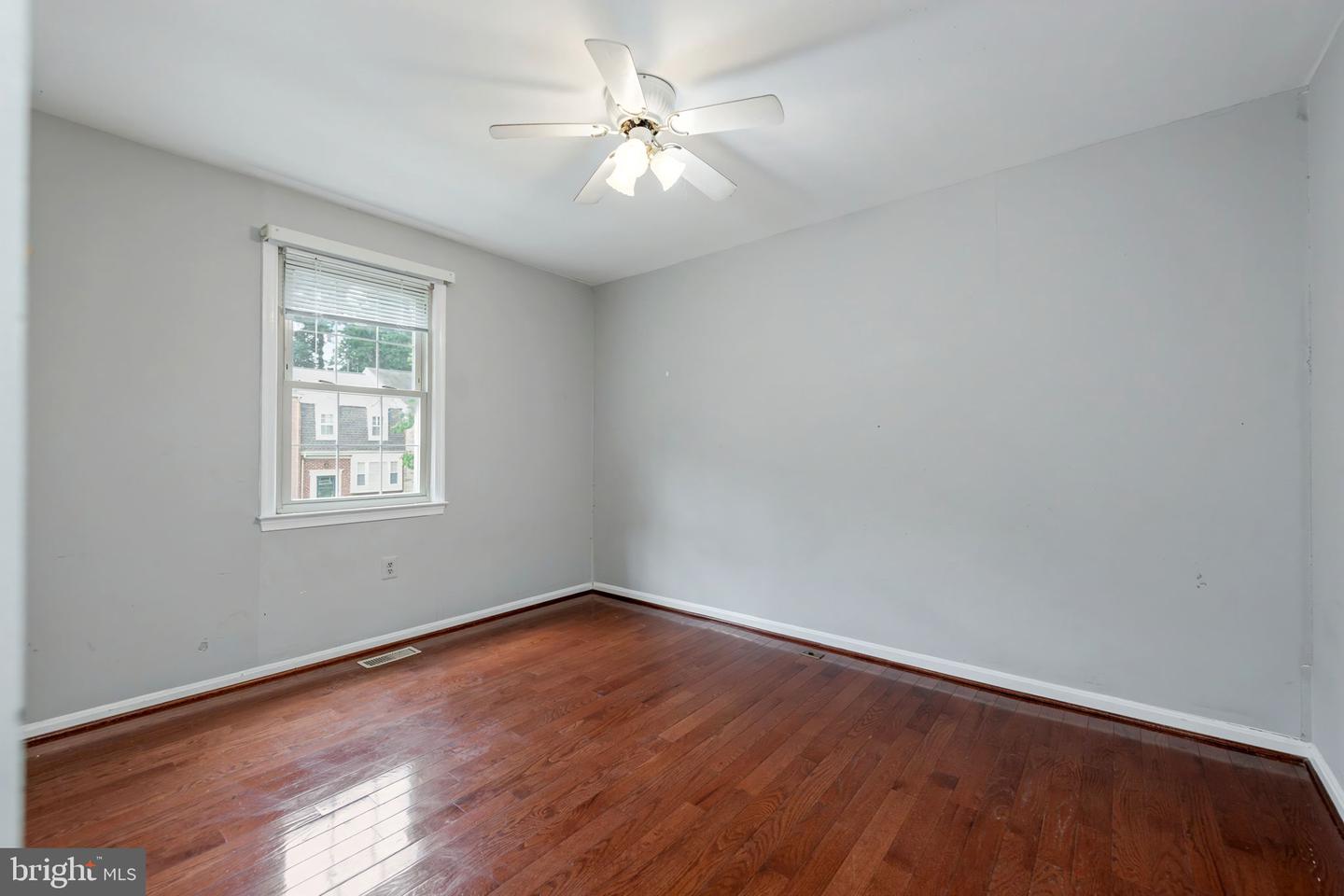 4749 Gainsborough Dr Property Photo 25