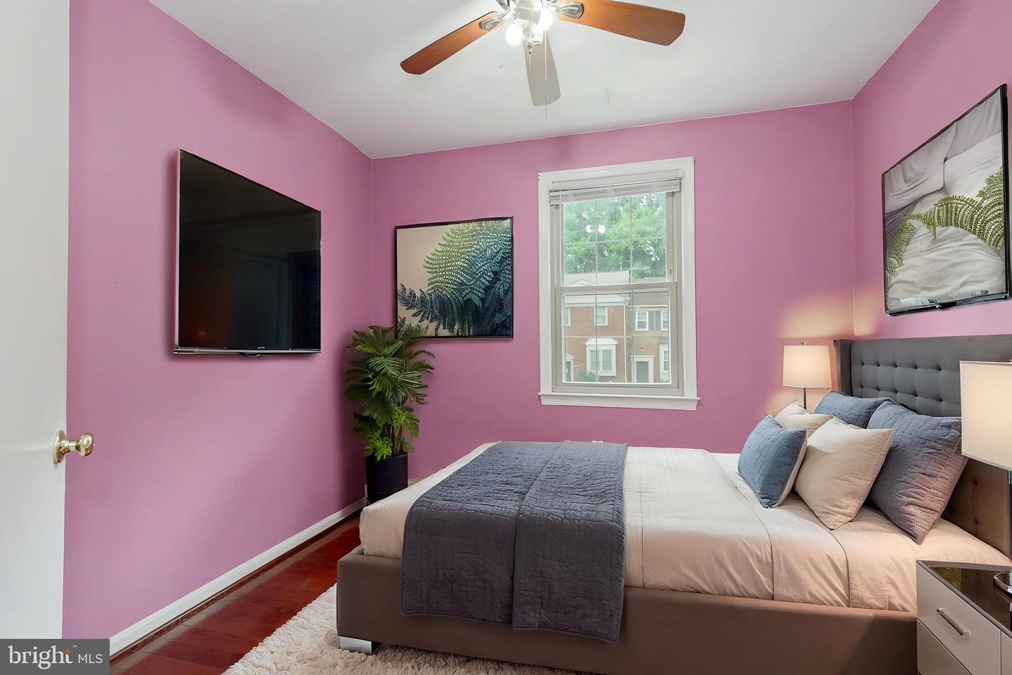 4749 Gainsborough Dr Property Photo 27