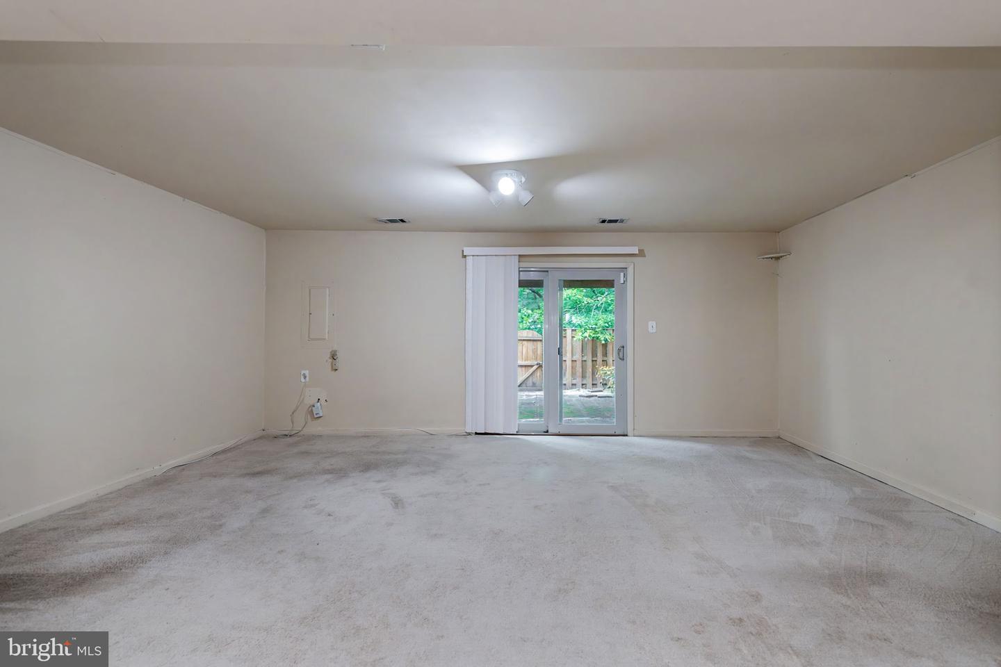 4749 Gainsborough Dr Property Photo 36