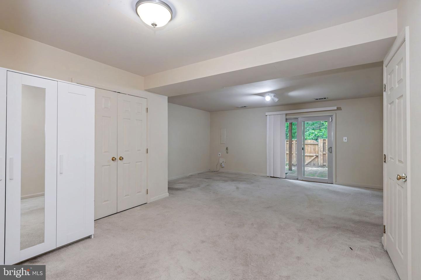 4749 Gainsborough Dr Property Photo 37