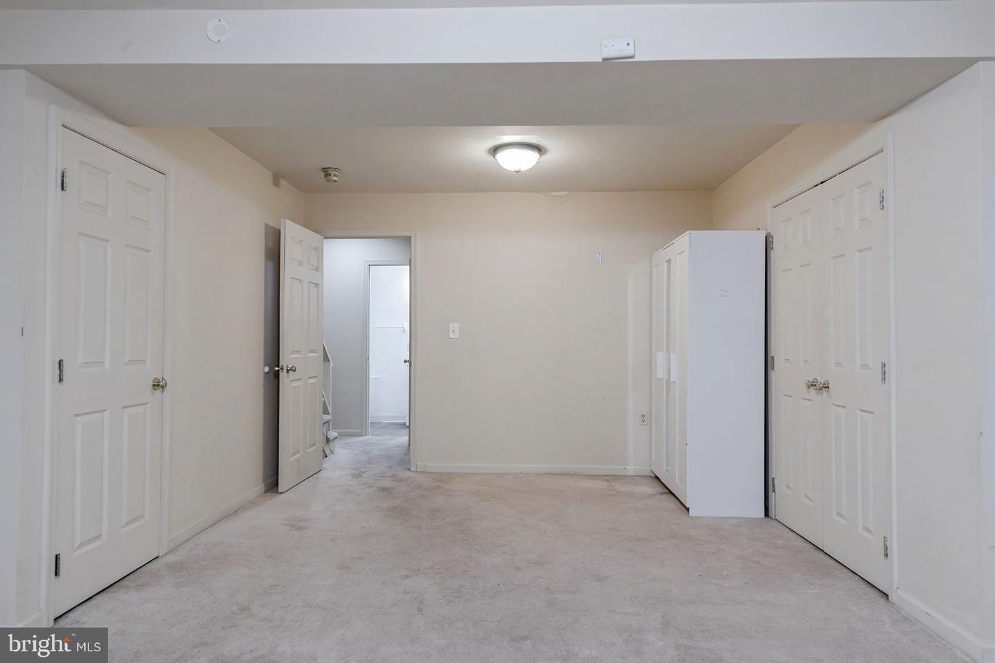 4749 Gainsborough Dr Property Photo 38