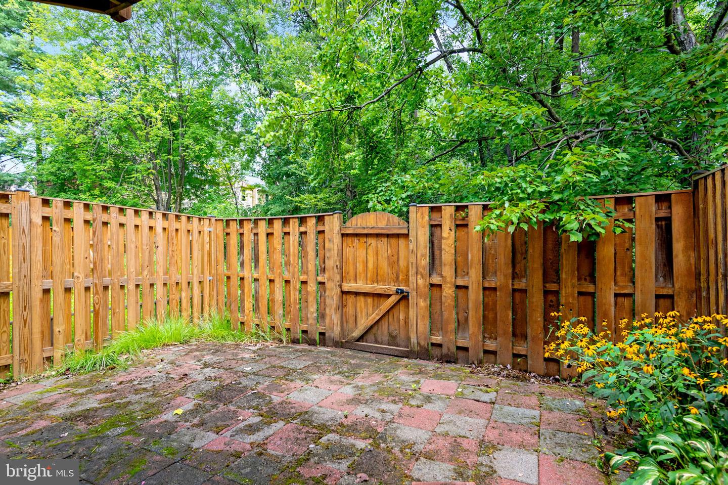 4749 Gainsborough Dr Property Photo 46
