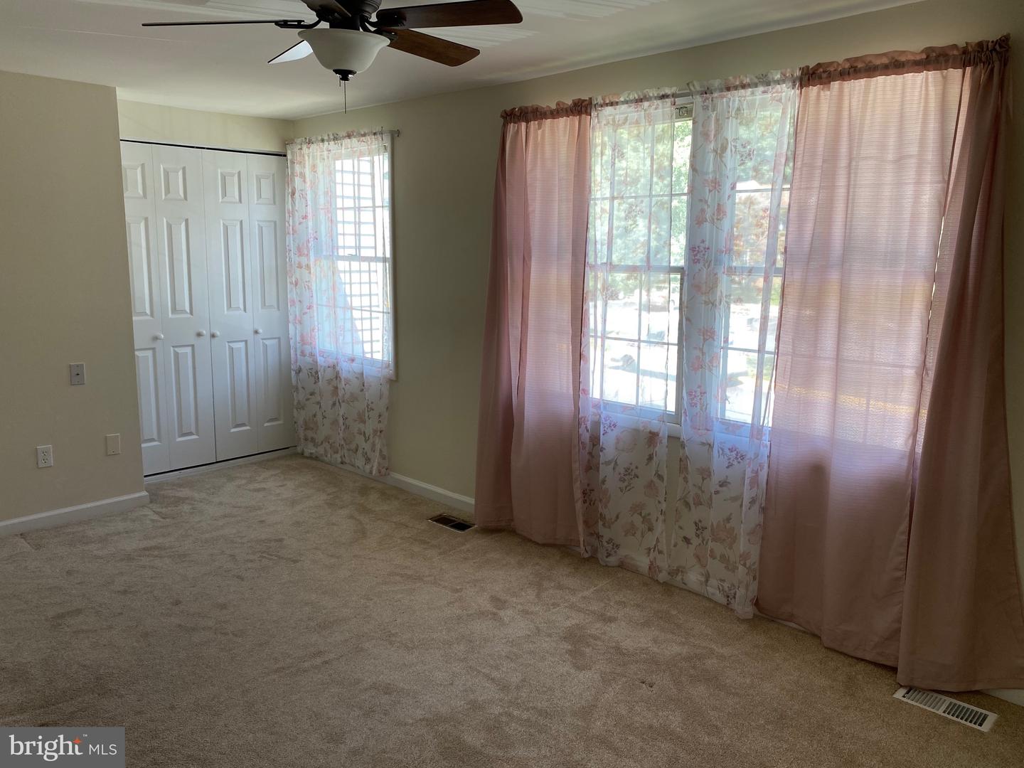 8122 Parkdale Ct Property Photo 10