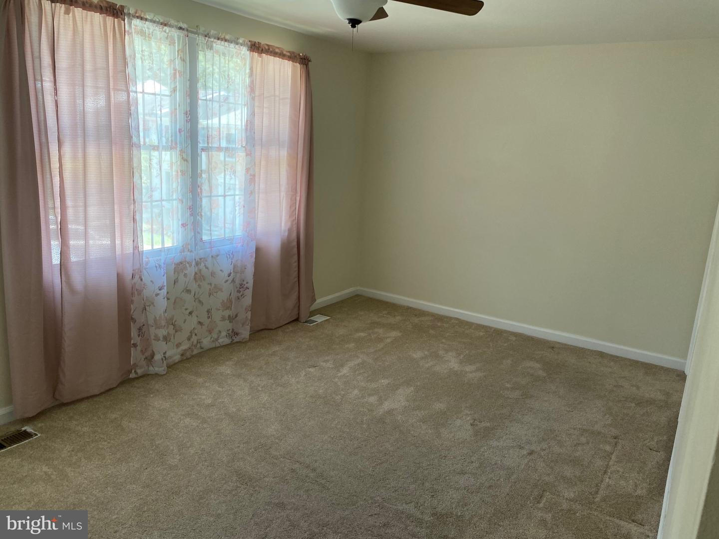 8122 Parkdale Ct Property Photo 11