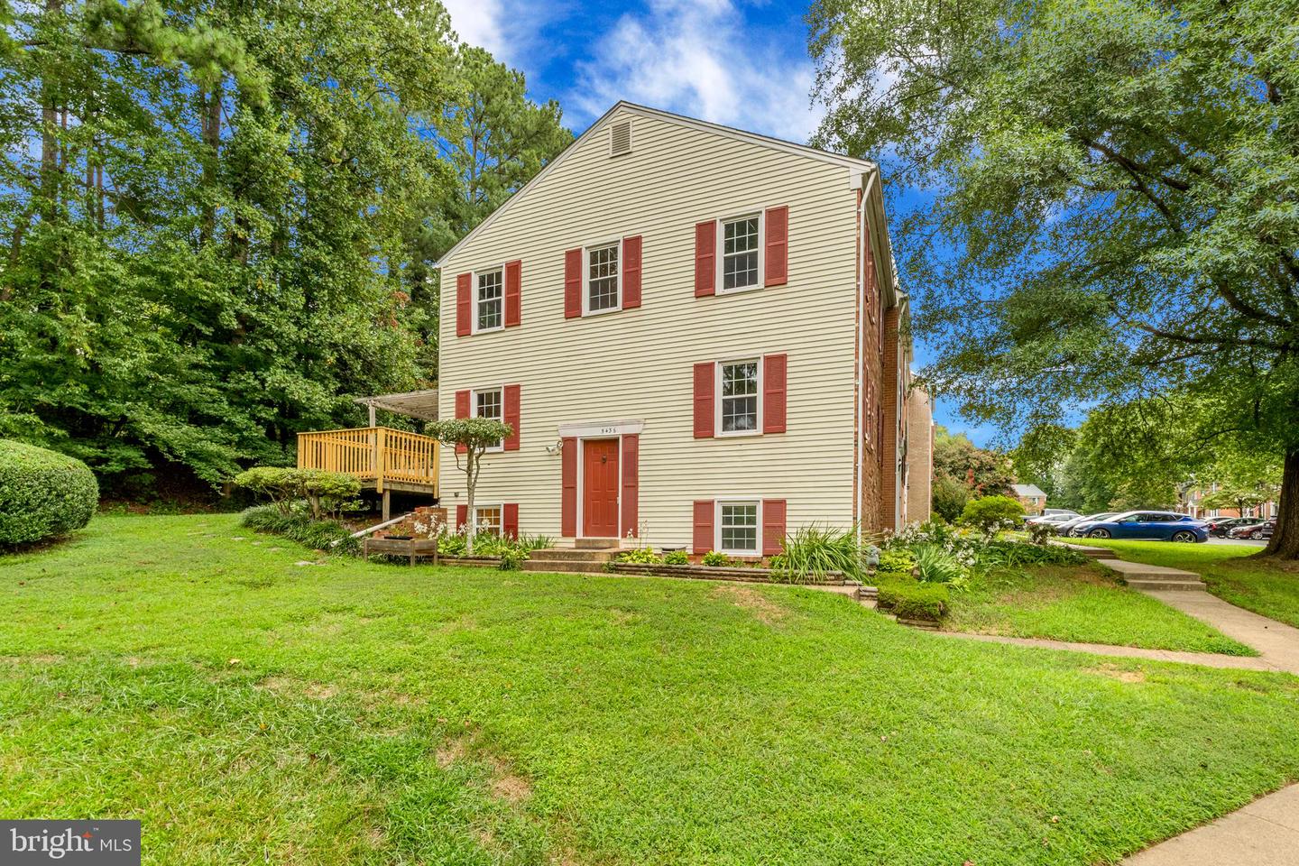 5436 Donnelly Ct Property Photo 3