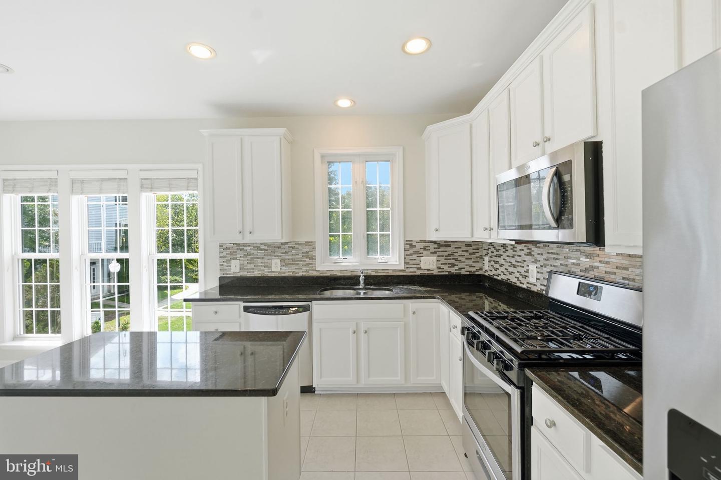 13318 Summer Garden Walk Property Photo 11