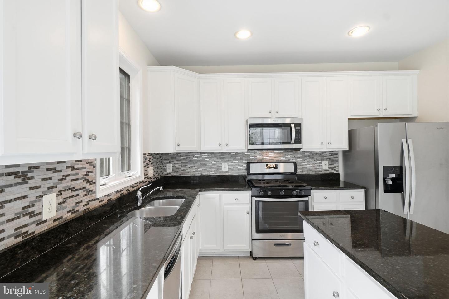 13318 Summer Garden Walk Property Photo 12