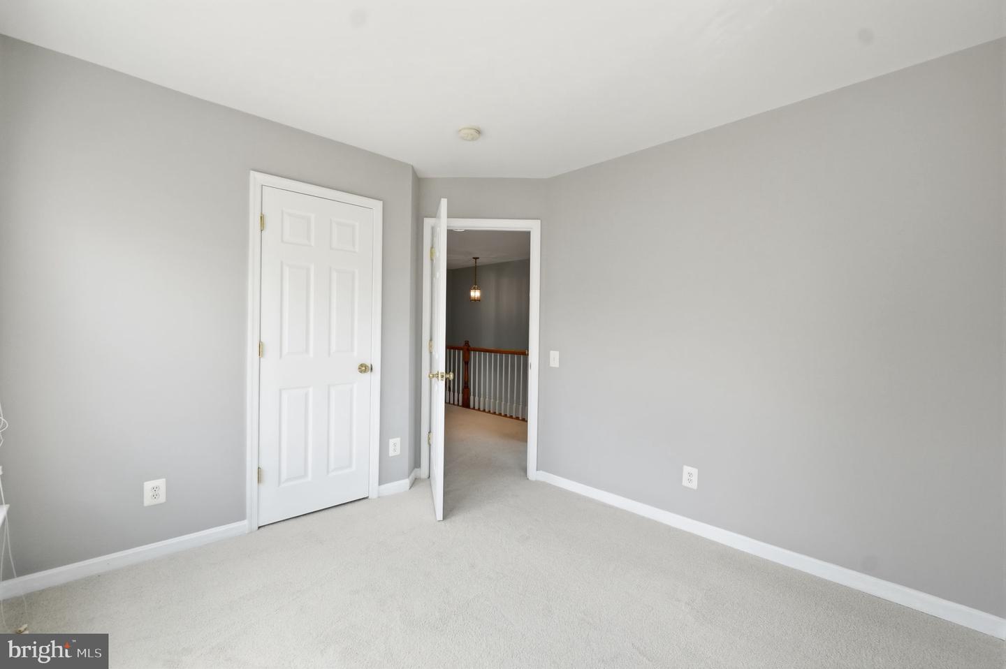 13318 Summer Garden Walk Property Photo 28