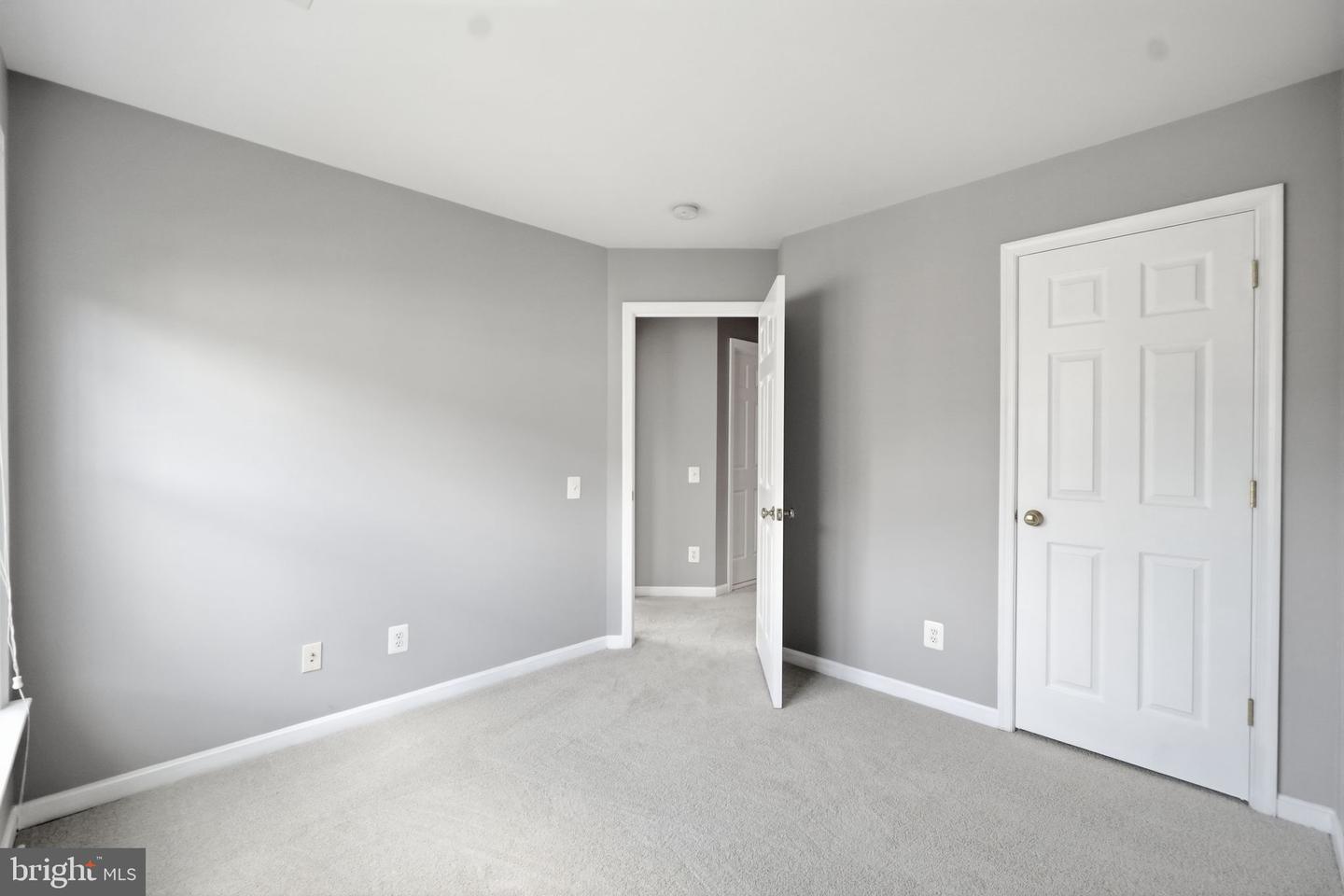 13318 Summer Garden Walk Property Photo 31