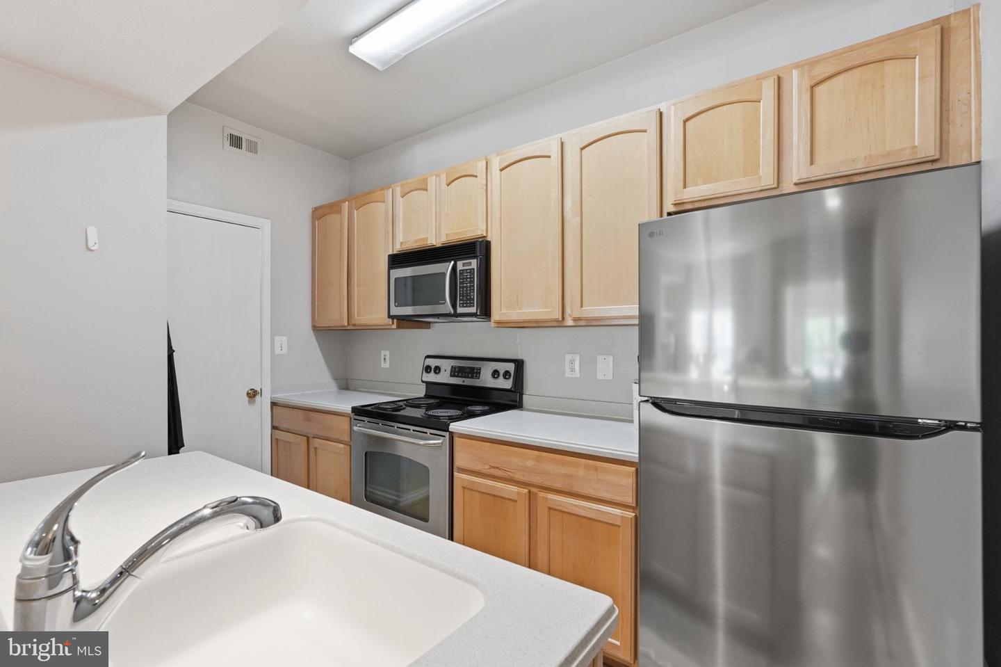 12158 Penderview Ln #1704 Property Photo 11